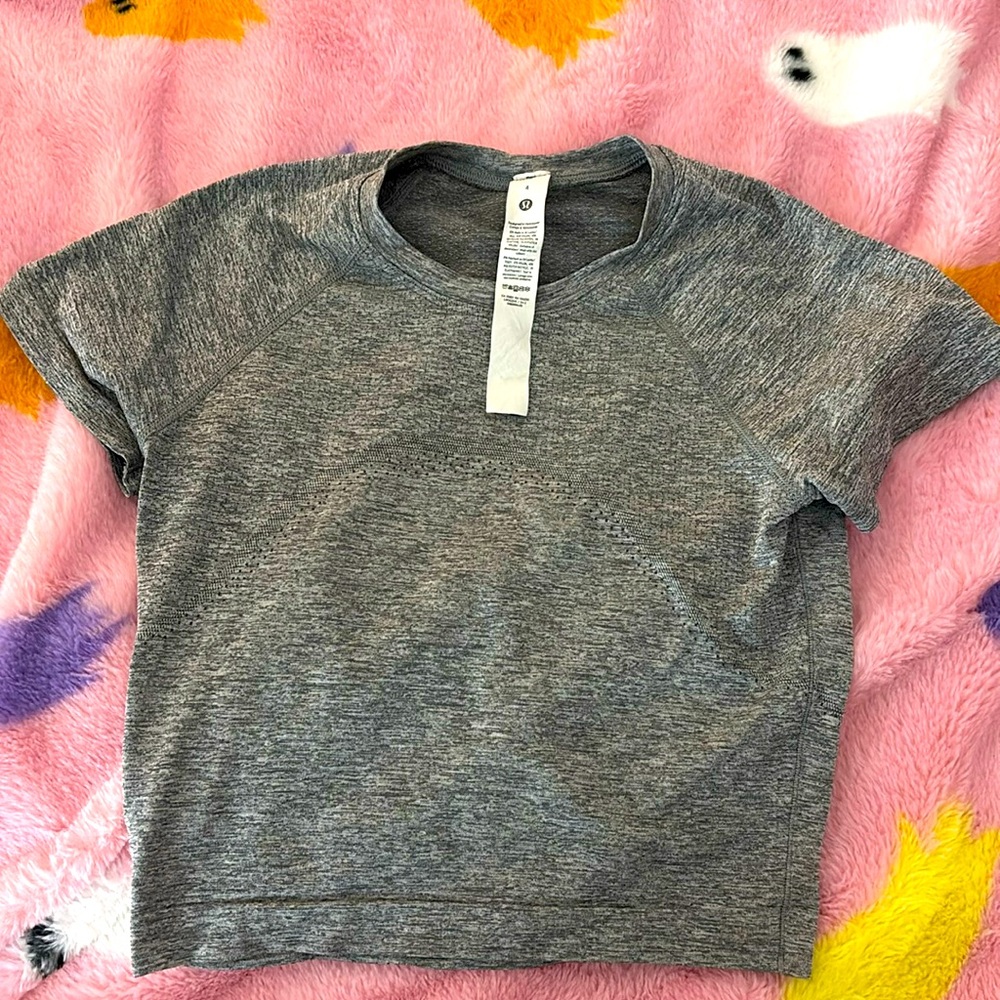 size 4 lululemon cropped swiftly tech